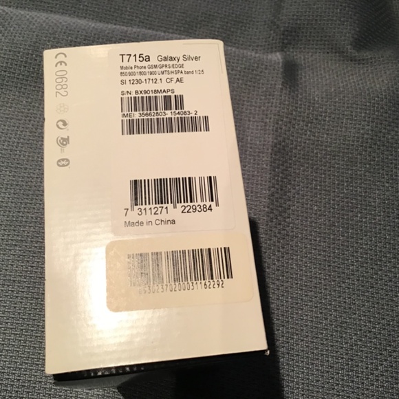 Sony Ericsson T715a - Picture 5 of 5